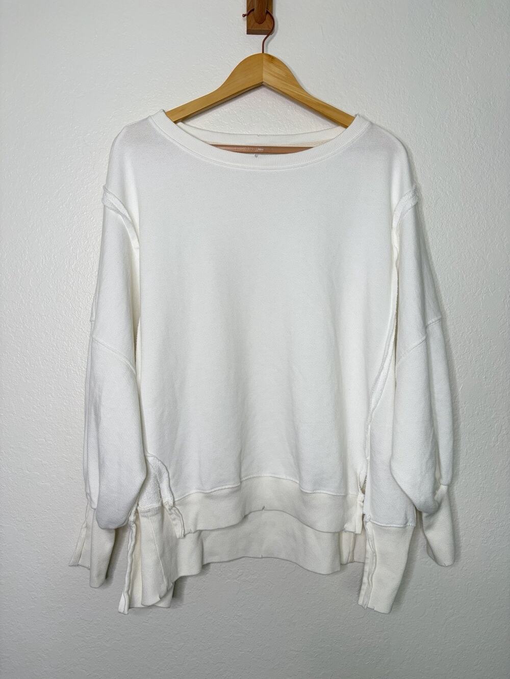 We The Free Camden White Oversized Sweatshirt Size XS Boho Chic Effortless